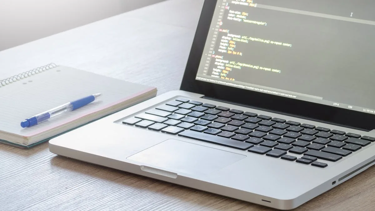 Développeur au clavier — interface API intégrateur télécom
